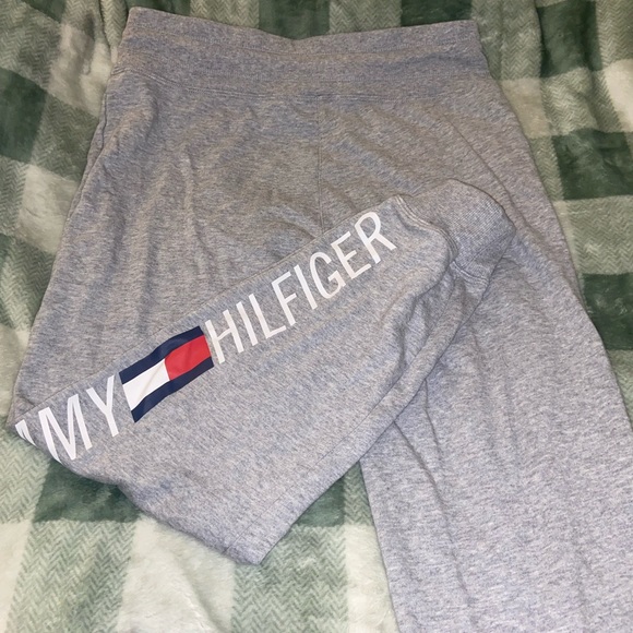 Tommy Hilfiger Joggers - Picture 3 of 4